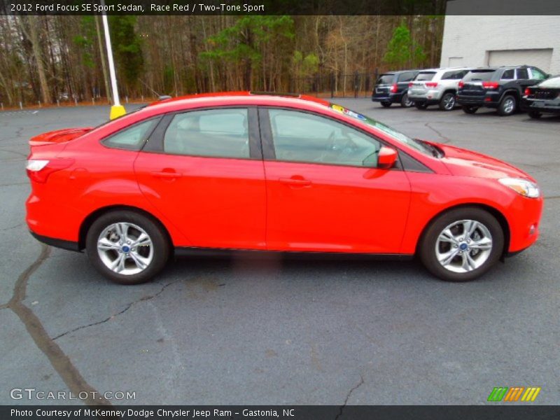 Race Red / Two-Tone Sport 2012 Ford Focus SE Sport Sedan
