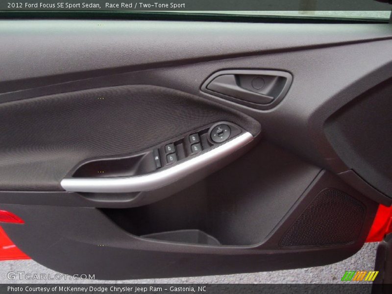 Race Red / Two-Tone Sport 2012 Ford Focus SE Sport Sedan