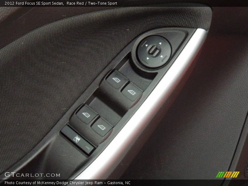 Race Red / Two-Tone Sport 2012 Ford Focus SE Sport Sedan
