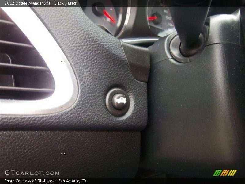 Black / Black 2012 Dodge Avenger SXT