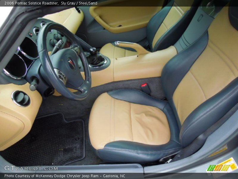Front Seat of 2006 Solstice Roadster
