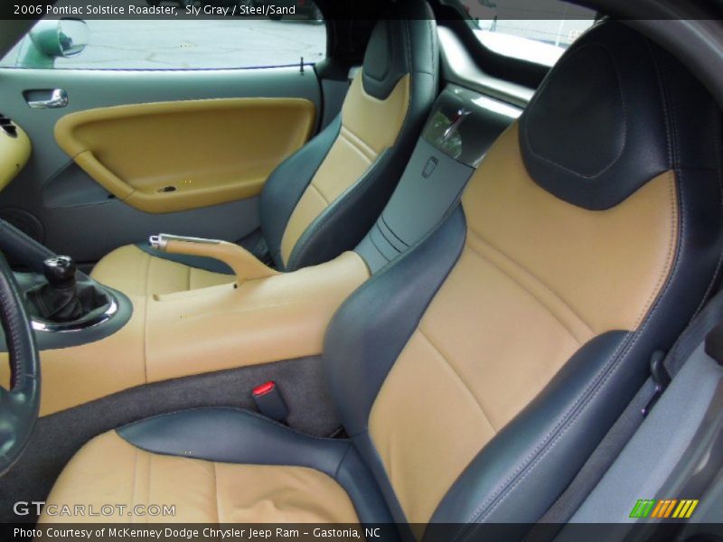 Front Seat of 2006 Solstice Roadster