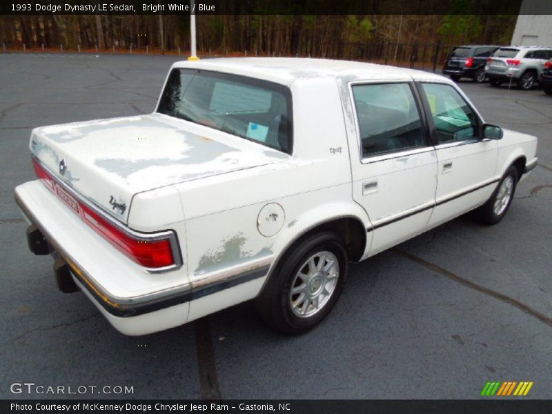  1993 Dynasty LE Sedan Bright White