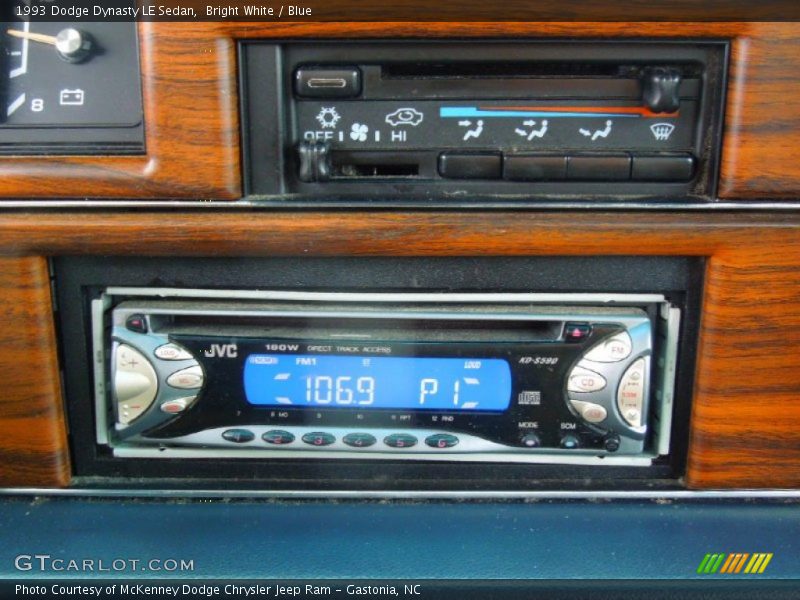 Bright White / Blue 1993 Dodge Dynasty LE Sedan