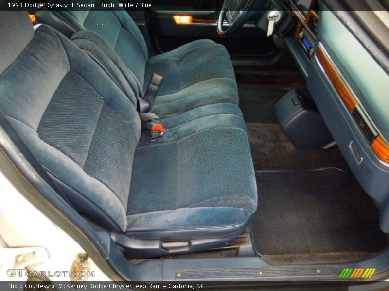 Bright White / Blue 1993 Dodge Dynasty LE Sedan