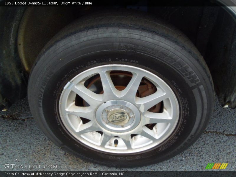Bright White / Blue 1993 Dodge Dynasty LE Sedan
