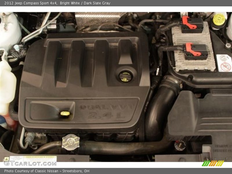 Bright White / Dark Slate Gray 2012 Jeep Compass Sport 4x4