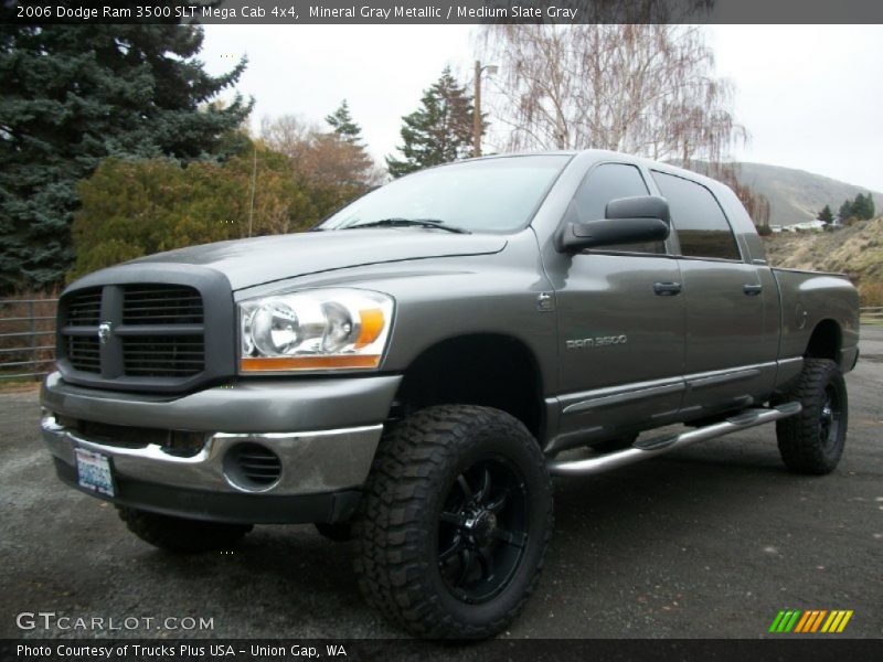 Front 3/4 View of 2006 Ram 3500 SLT Mega Cab 4x4