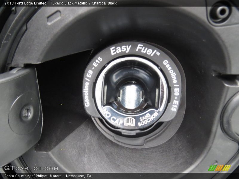 Tuxedo Black Metallic / Charcoal Black 2013 Ford Edge Limited