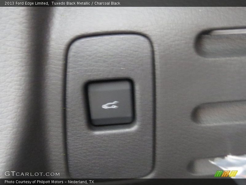 Tuxedo Black Metallic / Charcoal Black 2013 Ford Edge Limited