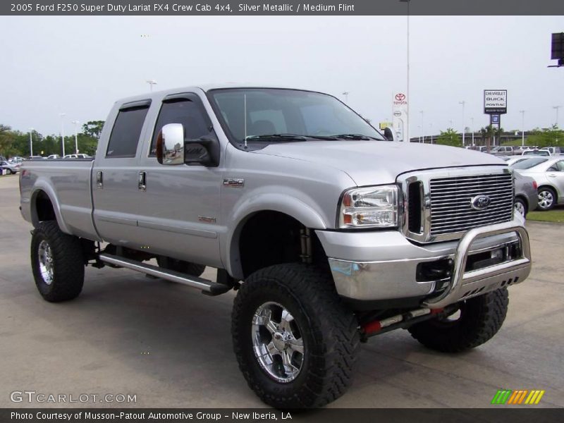 Silver Metallic / Medium Flint 2005 Ford F250 Super Duty Lariat FX4 Crew Cab 4x4