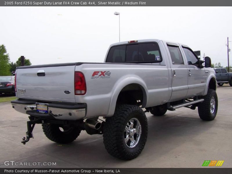 Silver Metallic / Medium Flint 2005 Ford F250 Super Duty Lariat FX4 Crew Cab 4x4