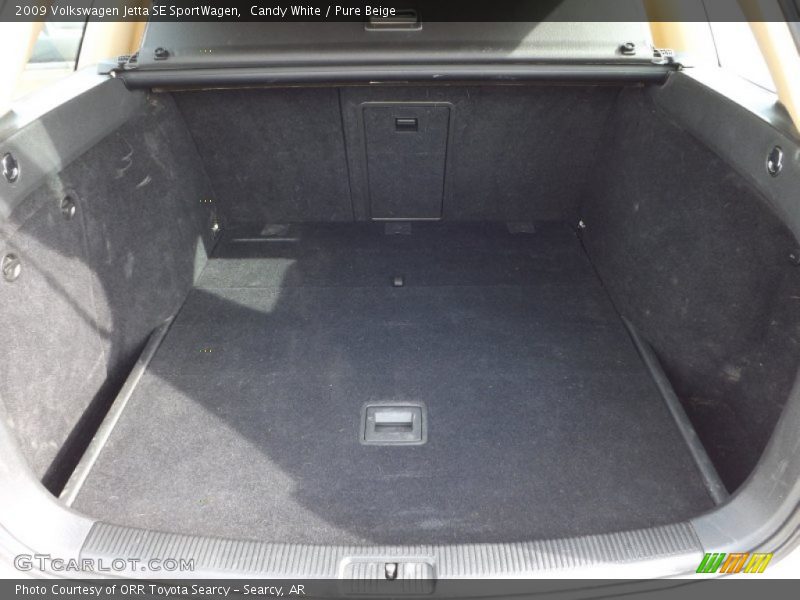 Candy White / Pure Beige 2009 Volkswagen Jetta SE SportWagen