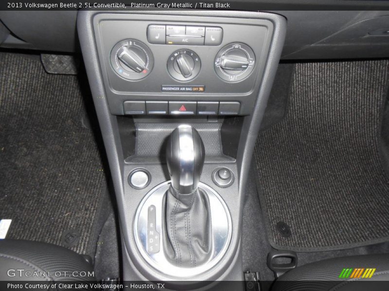 Controls of 2013 Beetle 2.5L Convertible