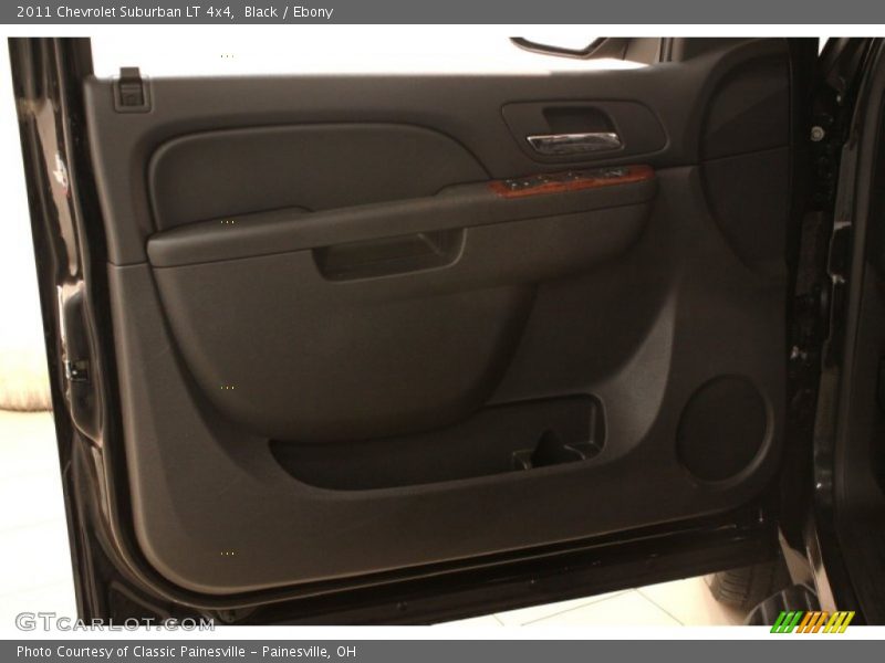 Black / Ebony 2011 Chevrolet Suburban LT 4x4