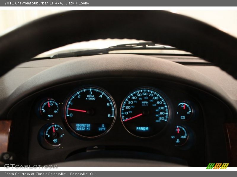 Black / Ebony 2011 Chevrolet Suburban LT 4x4
