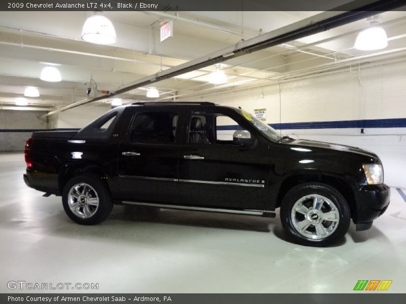 Black / Ebony 2009 Chevrolet Avalanche LTZ 4x4