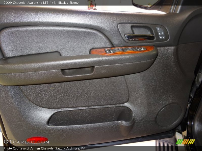 Black / Ebony 2009 Chevrolet Avalanche LTZ 4x4