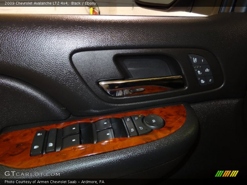 Black / Ebony 2009 Chevrolet Avalanche LTZ 4x4