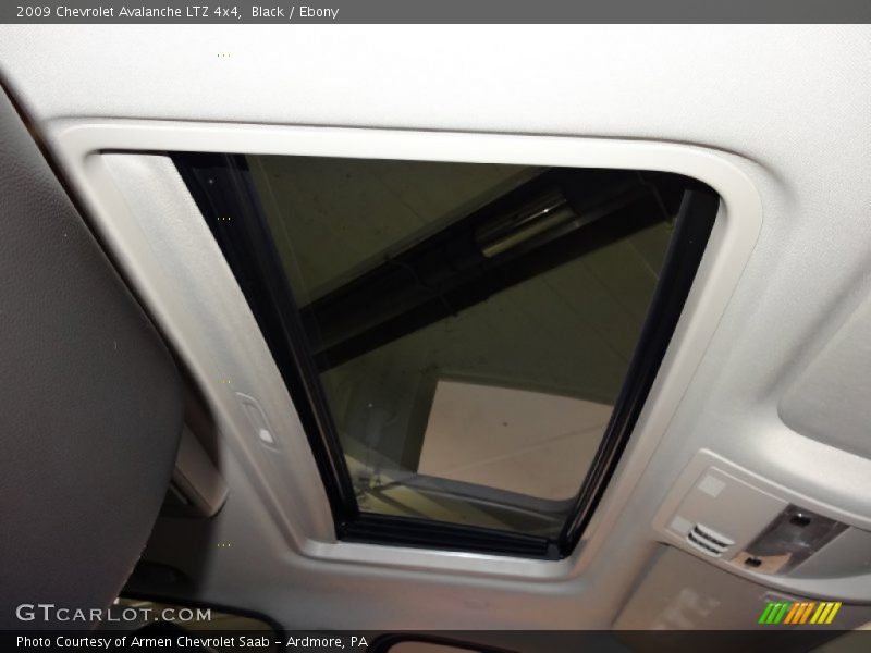 Black / Ebony 2009 Chevrolet Avalanche LTZ 4x4