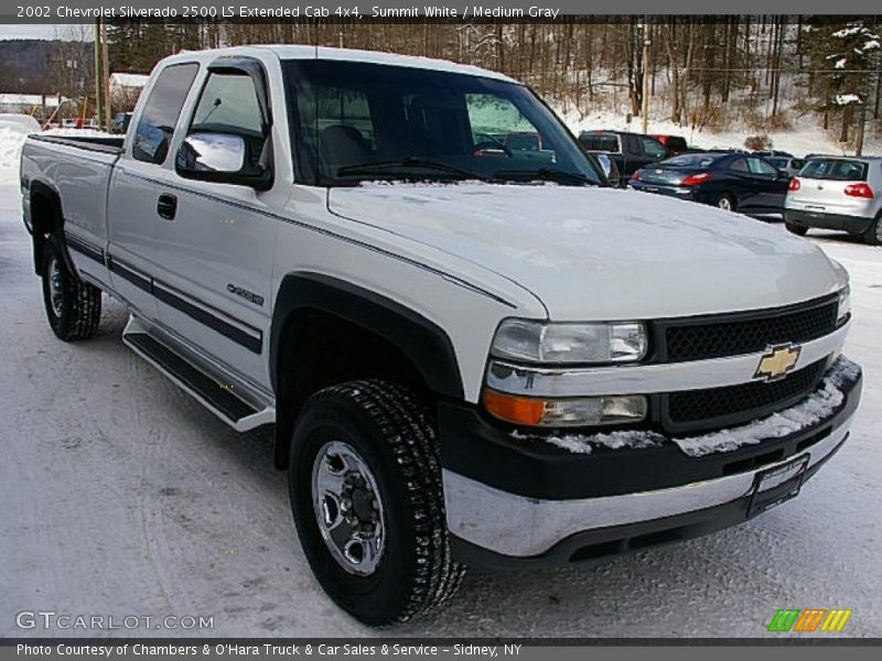 Summit White / Medium Gray 2002 Chevrolet Silverado 2500 LS Extended Cab 4x4