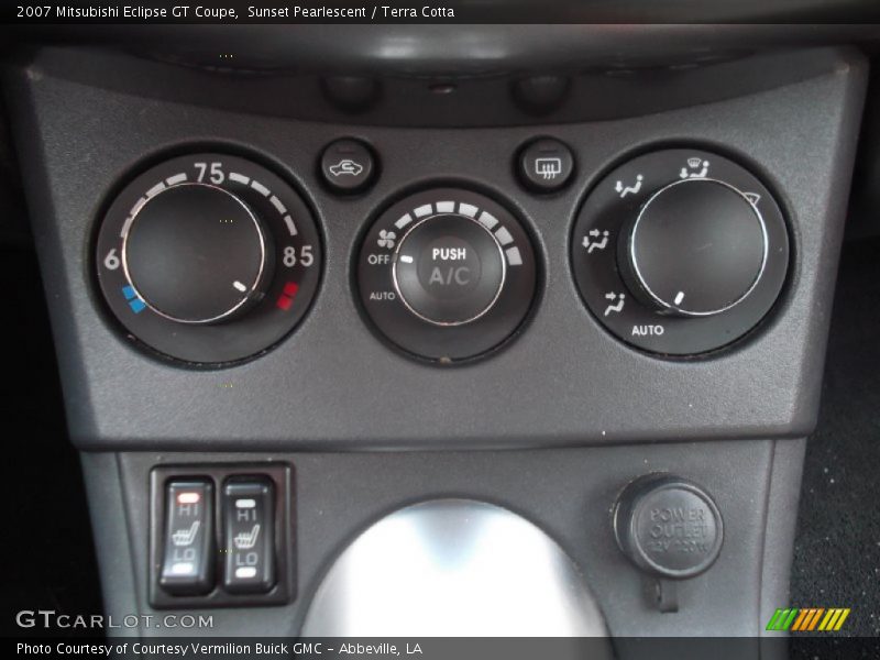 Controls of 2007 Eclipse GT Coupe
