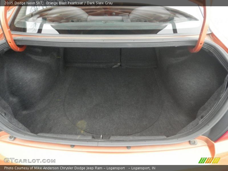  2005 Neon SXT Trunk