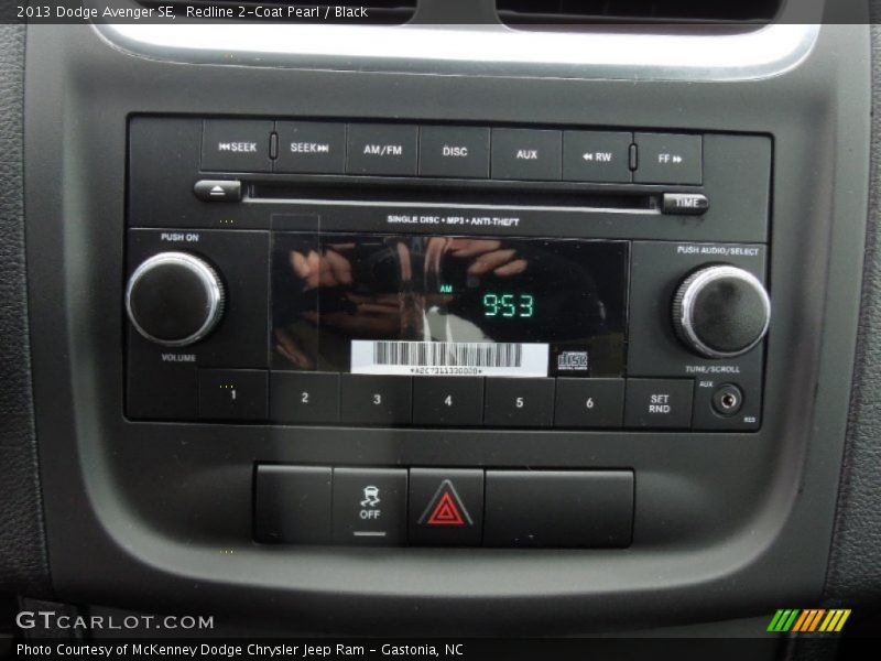 Redline 2-Coat Pearl / Black 2013 Dodge Avenger SE