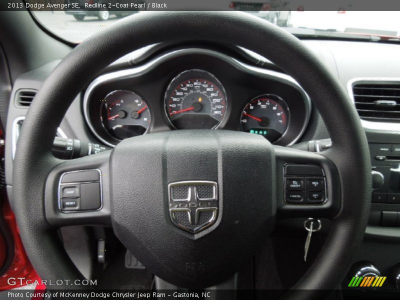 Redline 2-Coat Pearl / Black 2013 Dodge Avenger SE