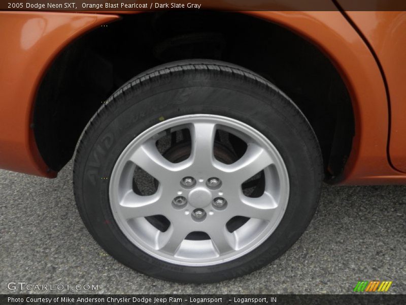  2005 Neon SXT Wheel