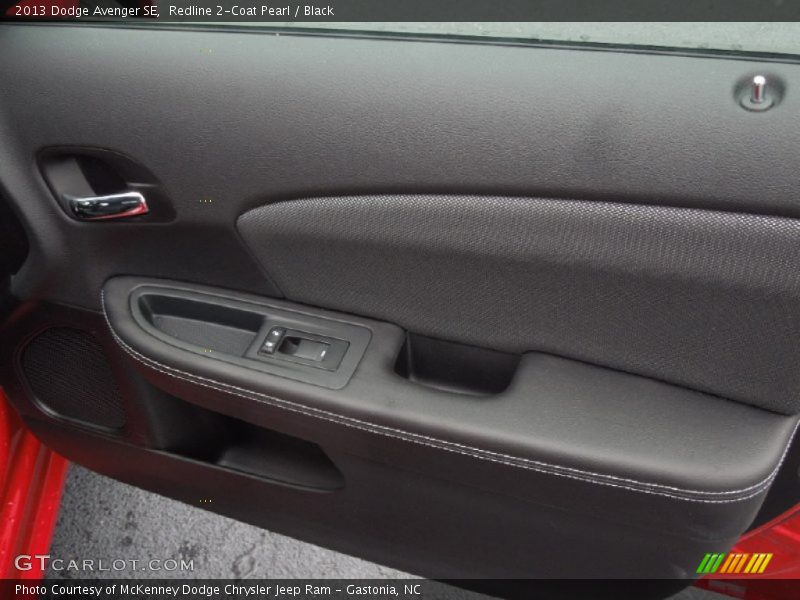 Redline 2-Coat Pearl / Black 2013 Dodge Avenger SE