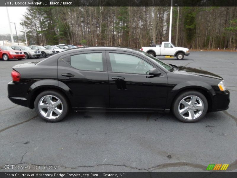Black / Black 2013 Dodge Avenger SE