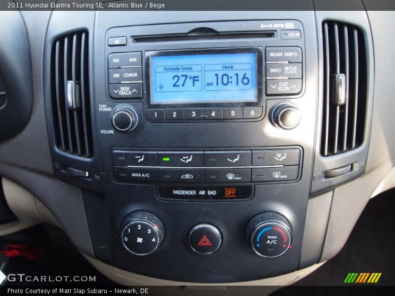 Controls of 2011 Elantra Touring SE