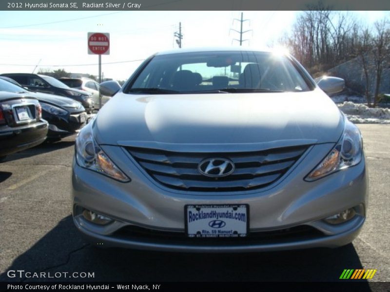 Radiant Silver / Gray 2012 Hyundai Sonata SE