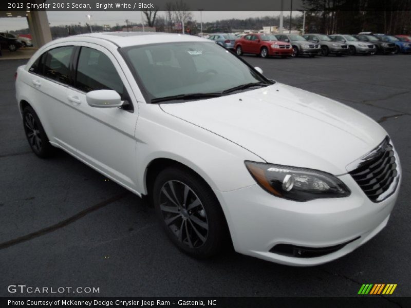 Bright White / Black 2013 Chrysler 200 S Sedan
