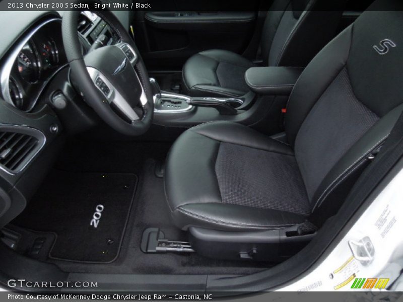 Bright White / Black 2013 Chrysler 200 S Sedan