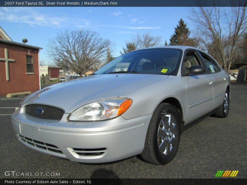 Silver Frost Metallic / Medium/Dark Flint 2007 Ford Taurus SE