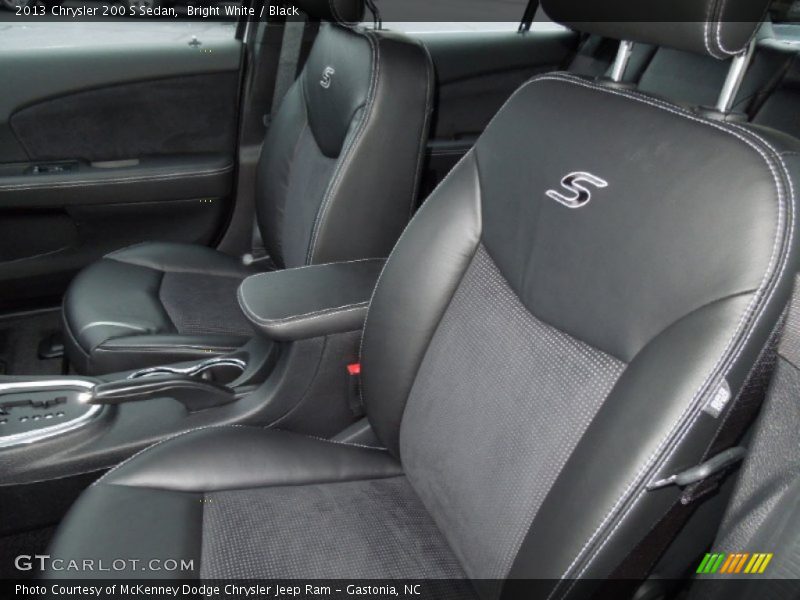 Bright White / Black 2013 Chrysler 200 S Sedan