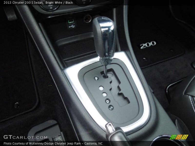  2013 200 S Sedan 6 Speed AutoStick Automatic Shifter