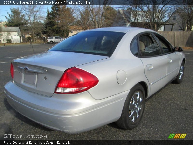 Silver Frost Metallic / Medium/Dark Flint 2007 Ford Taurus SE