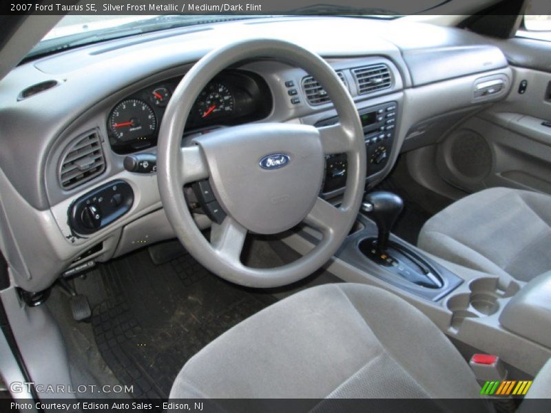 Silver Frost Metallic / Medium/Dark Flint 2007 Ford Taurus SE