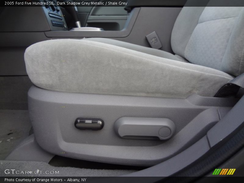 Dark Shadow Grey Metallic / Shale Grey 2005 Ford Five Hundred SE