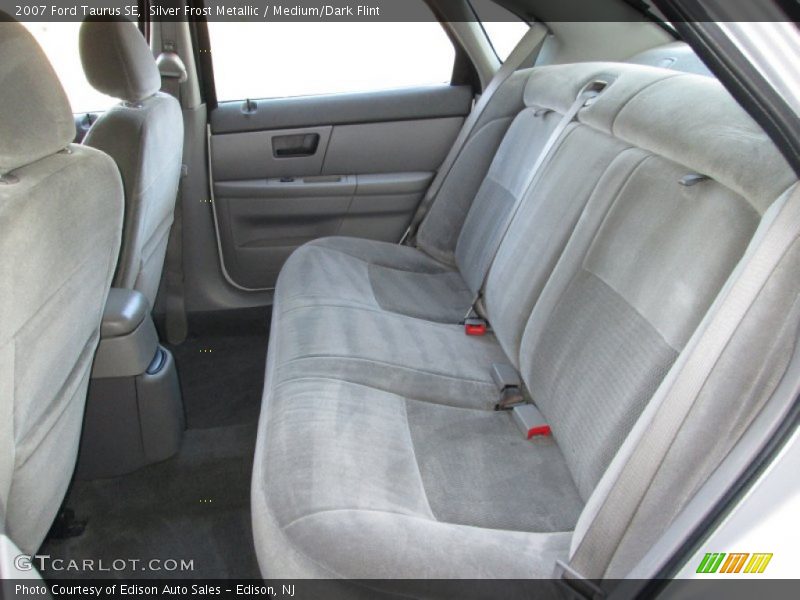 Silver Frost Metallic / Medium/Dark Flint 2007 Ford Taurus SE