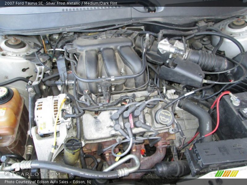 Silver Frost Metallic / Medium/Dark Flint 2007 Ford Taurus SE