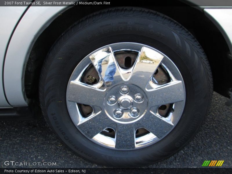 Silver Frost Metallic / Medium/Dark Flint 2007 Ford Taurus SE