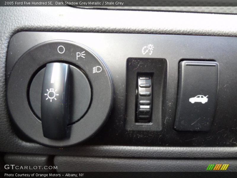 Dark Shadow Grey Metallic / Shale Grey 2005 Ford Five Hundred SE