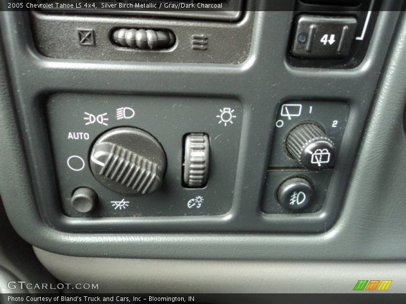 Silver Birch Metallic / Gray/Dark Charcoal 2005 Chevrolet Tahoe LS 4x4