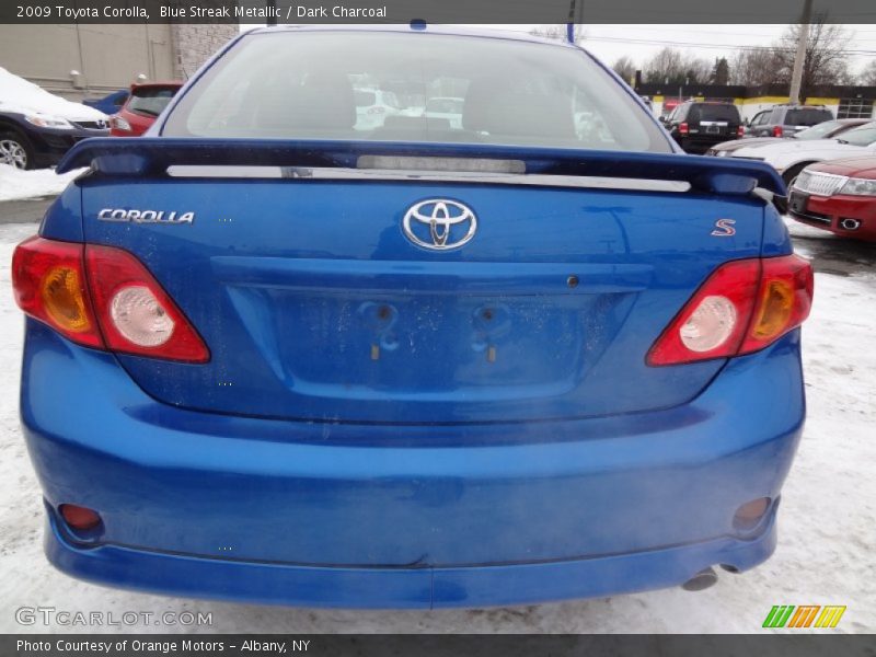 Blue Streak Metallic / Dark Charcoal 2009 Toyota Corolla