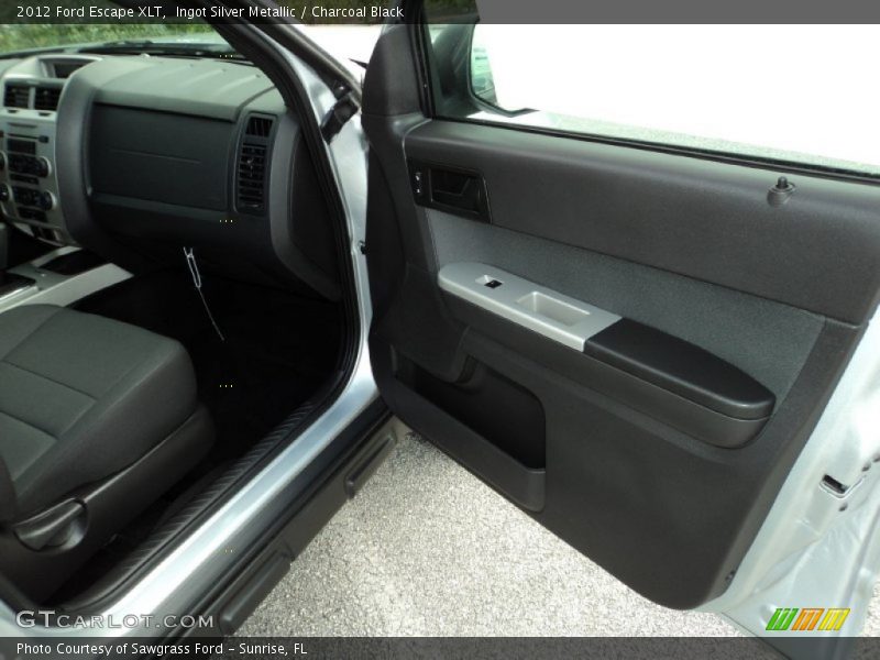 Ingot Silver Metallic / Charcoal Black 2012 Ford Escape XLT