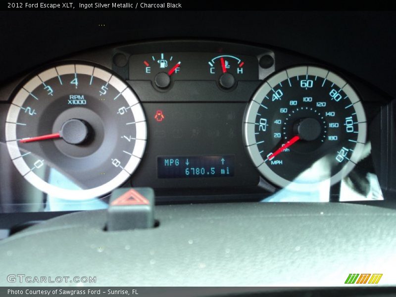 Ingot Silver Metallic / Charcoal Black 2012 Ford Escape XLT